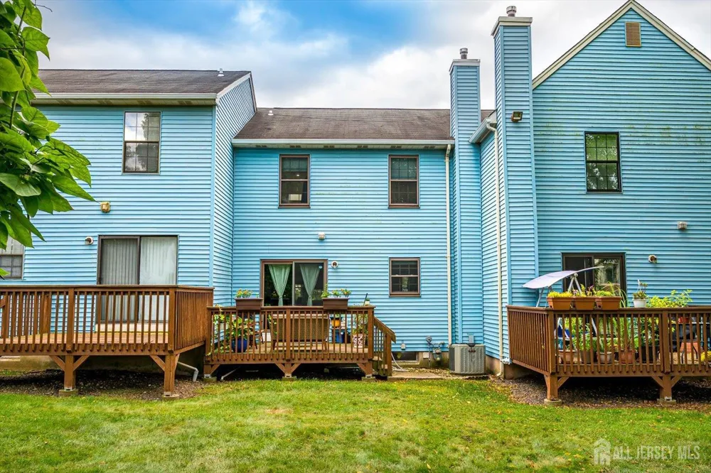 1602 Deerfield Drive Edison, NJ 08820