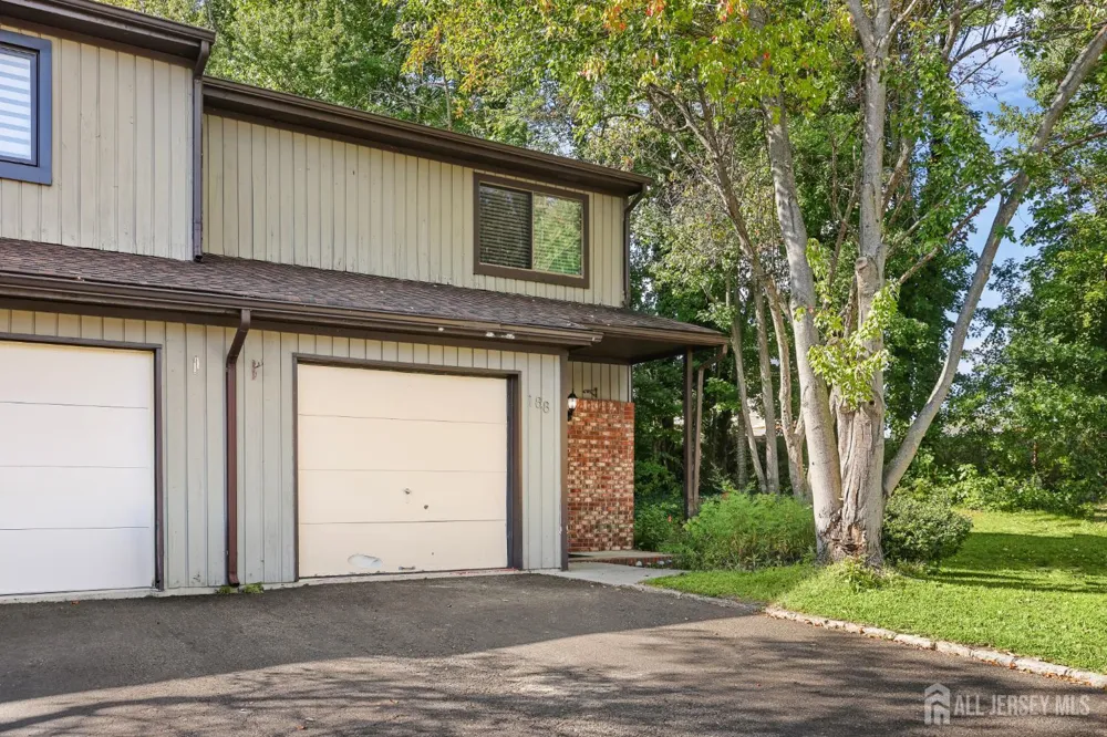 188 heywood Court Matawan, NJ 07747