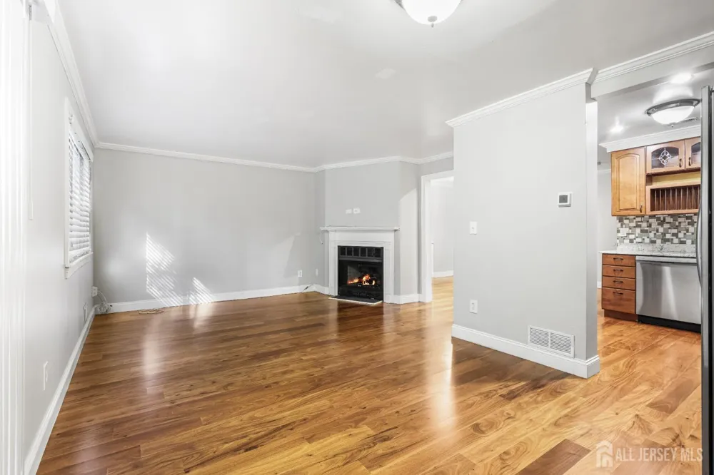 188 heywood Court Matawan, NJ 07747