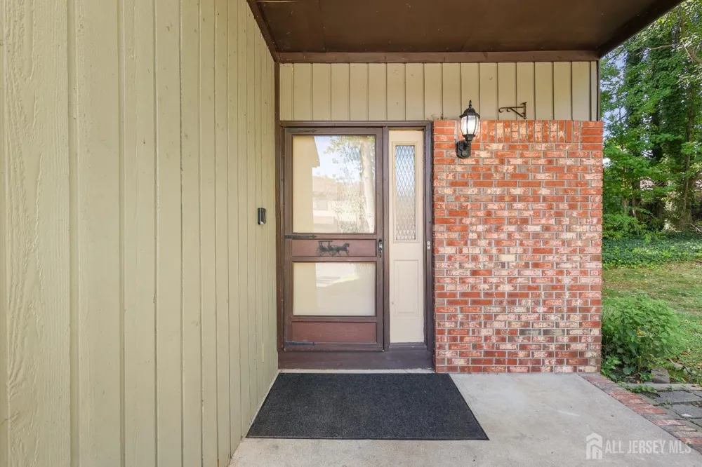 188 heywood Court Matawan, NJ 07747