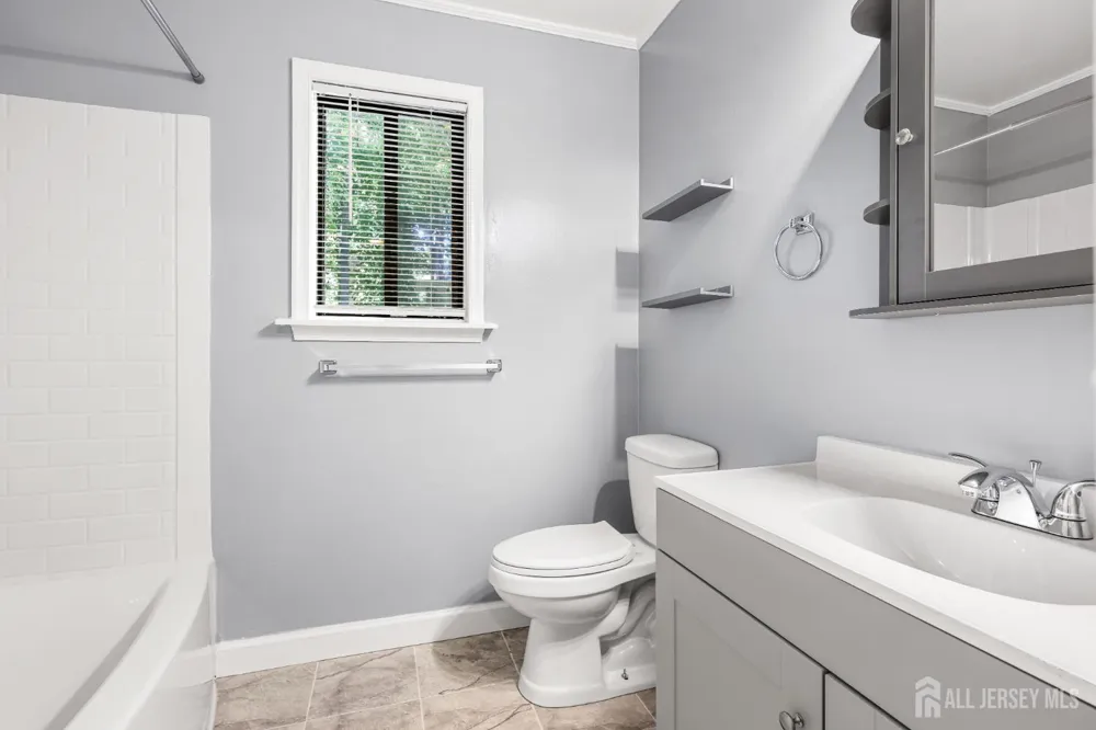 188 heywood Court Matawan, NJ 07747