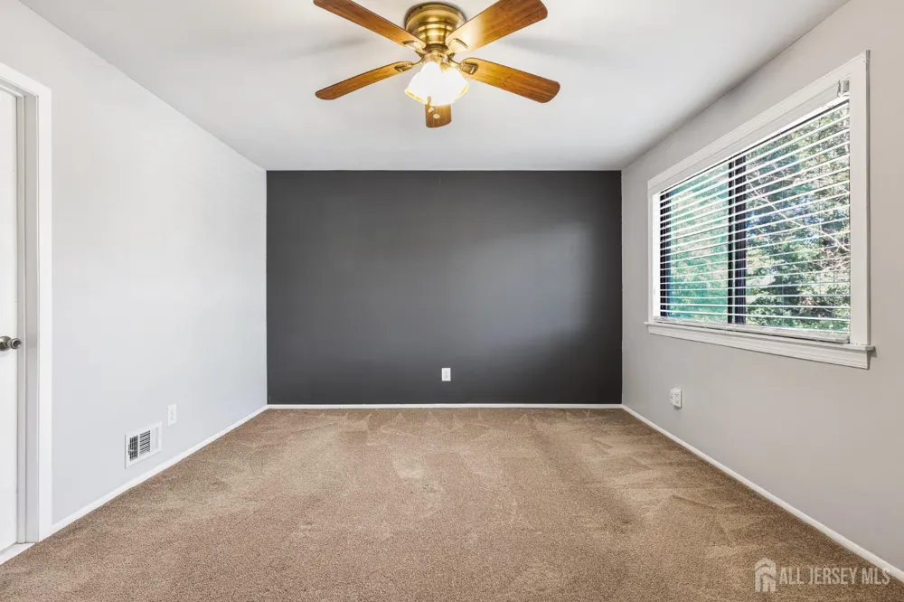 188 heywood Court Matawan, NJ 07747