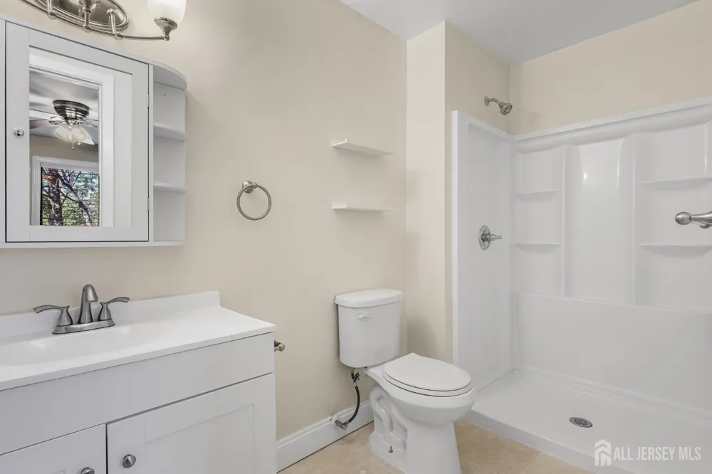 188 heywood Court Matawan, NJ 07747
