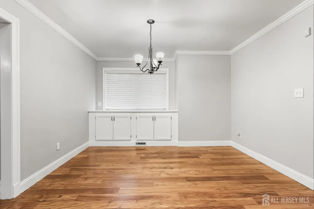 188 heywood Court Matawan, NJ 07747