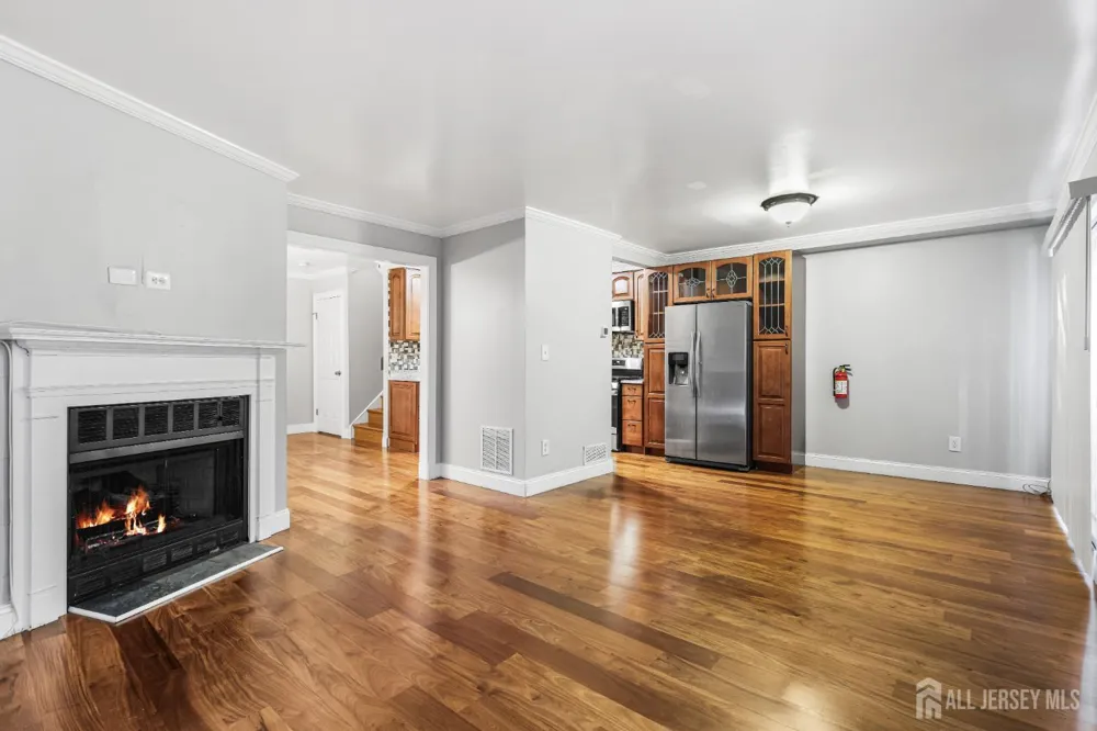 188 heywood Court Matawan, NJ 07747