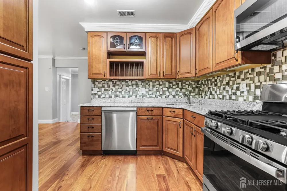 188 heywood Court Matawan, NJ 07747