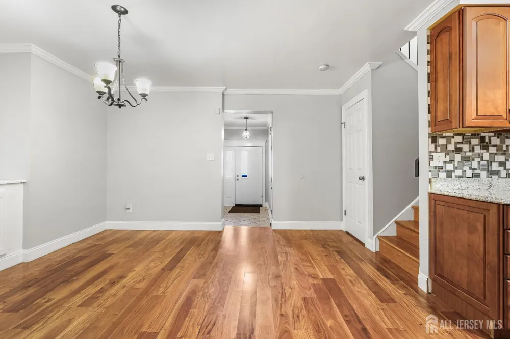 188 heywood Court Matawan, NJ 07747