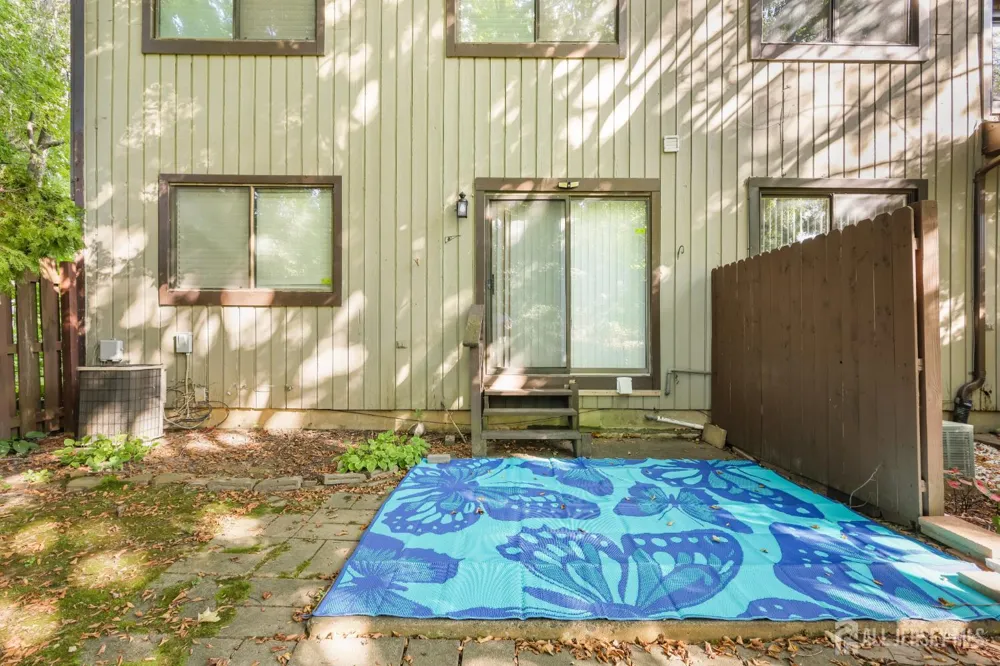 188 heywood Court Matawan, NJ 07747