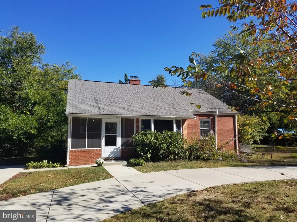 4731 EDWARDS STREET Alexandria, VA 22312