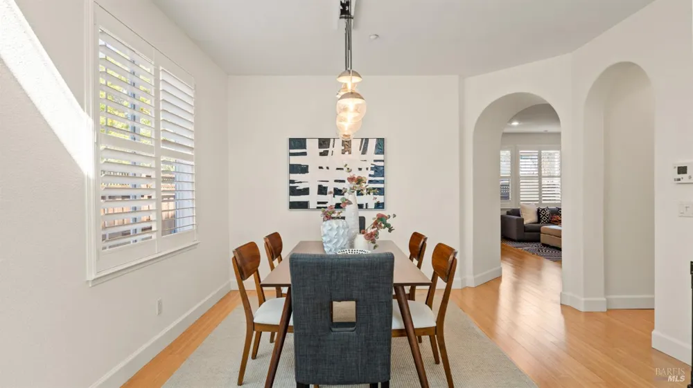 84 Pinheiro Circle Novato, CA 94945