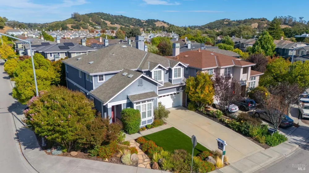 84 Pinheiro Circle Novato, CA 94945