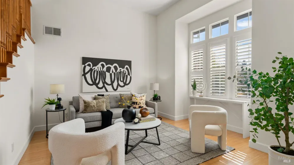 84 Pinheiro Circle Novato, CA 94945