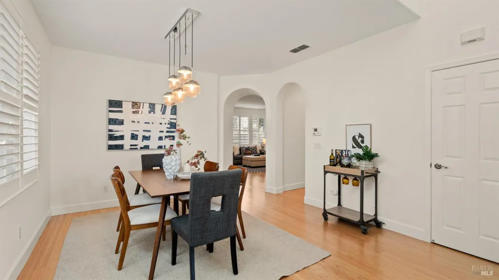 84 Pinheiro Circle Novato, CA 94945