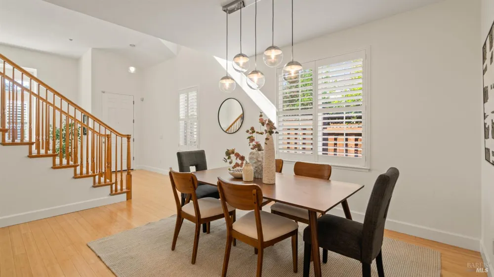 84 Pinheiro Circle Novato, CA 94945