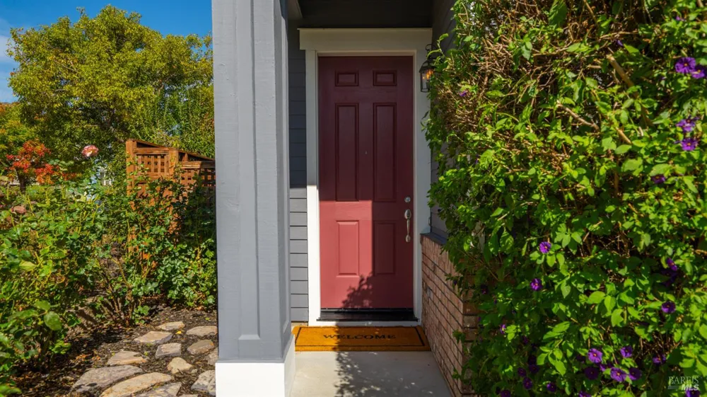84 Pinheiro Circle Novato, CA 94945