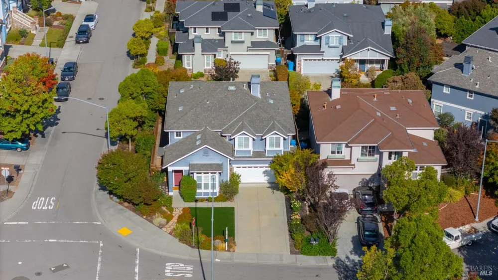 84 Pinheiro Circle Novato, CA 94945