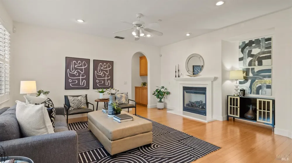 84 Pinheiro Circle Novato, CA 94945