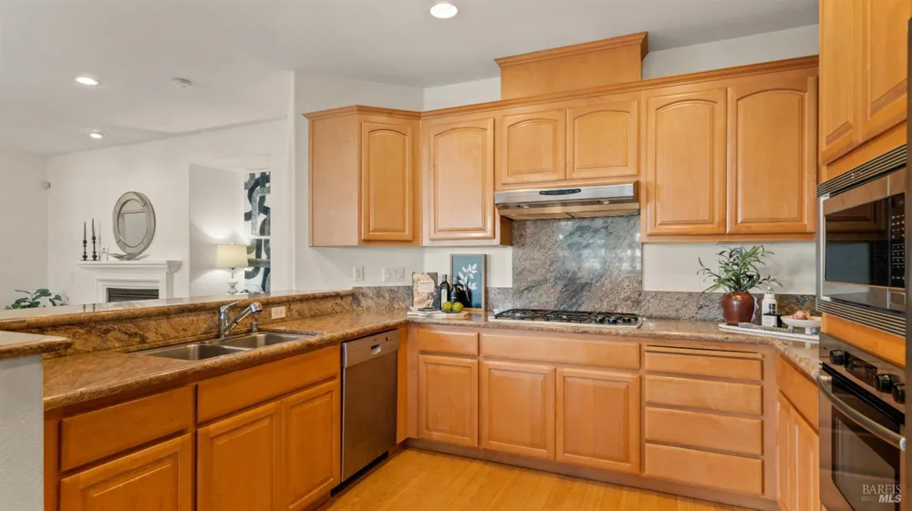 84 Pinheiro Circle Novato, CA 94945