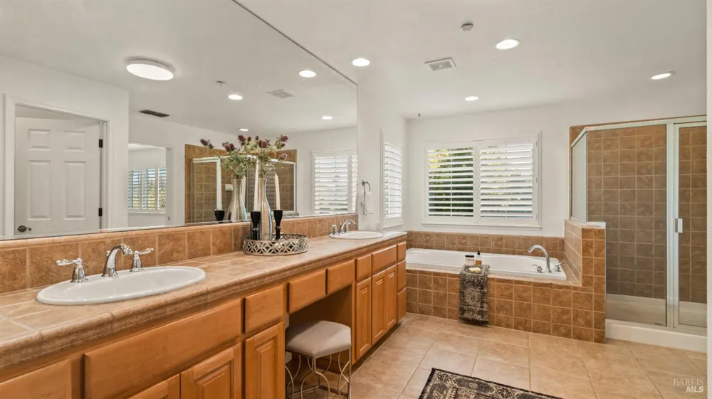 84 Pinheiro Circle Novato, CA 94945