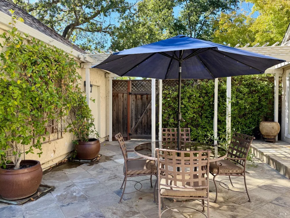 1185 Starr Avenue St. Helena, CA 94574