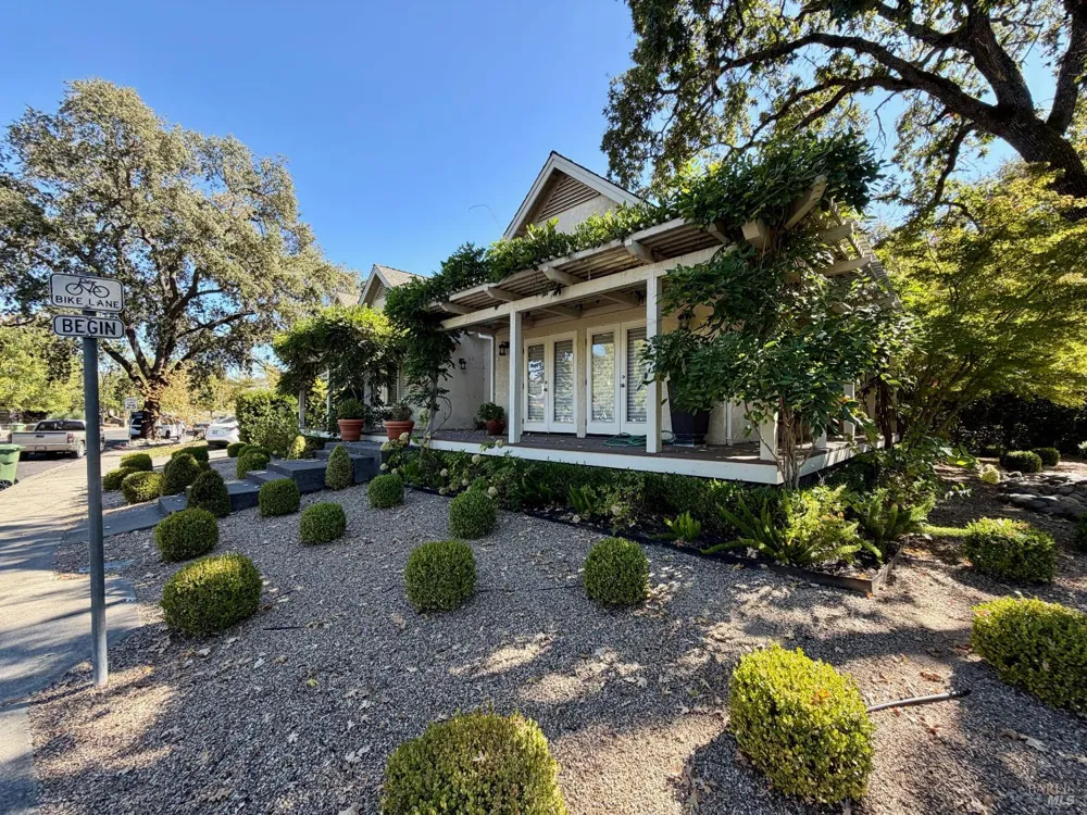 1185 Starr Avenue St. Helena, CA 94574