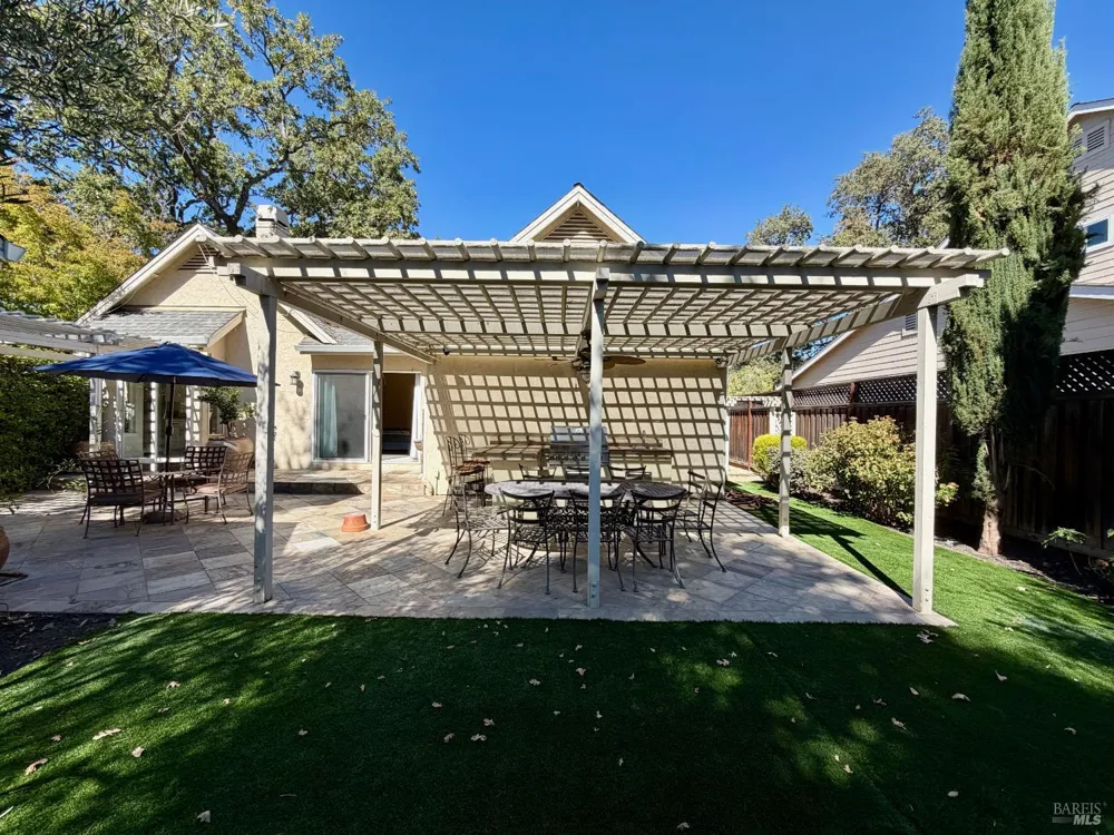 1185 Starr Avenue St. Helena, CA 94574