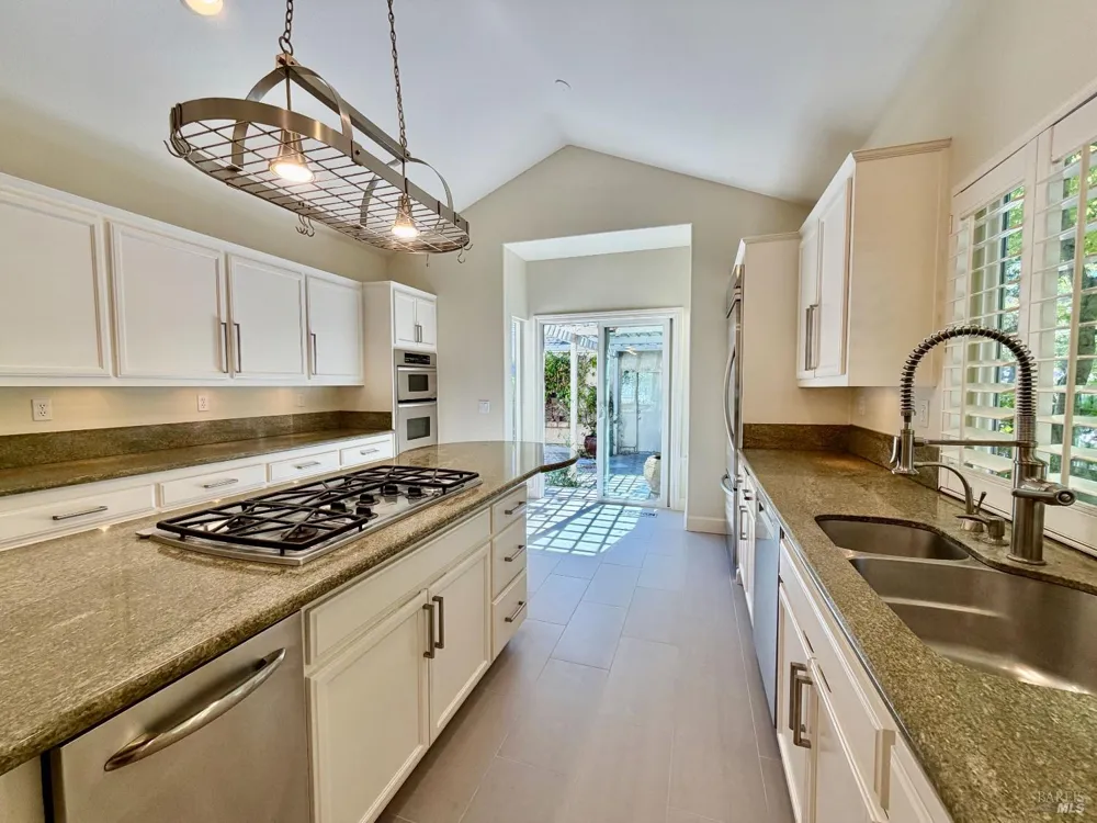 1185 Starr Avenue St. Helena, CA 94574