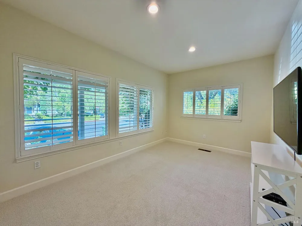 1185 Starr Avenue St. Helena, CA 94574