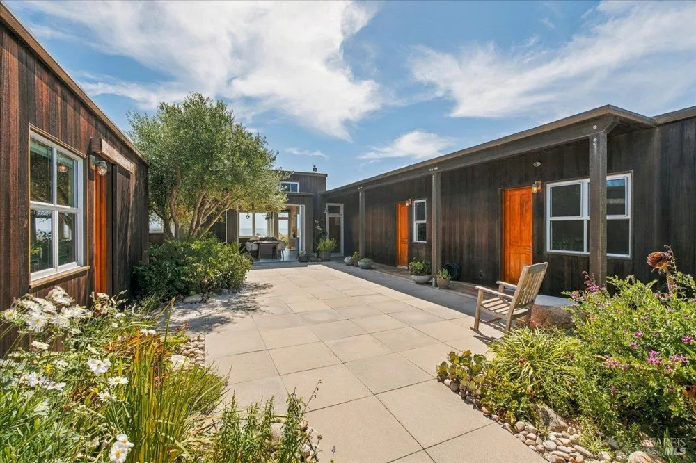 290 Seadrift Road Stinson Beach, CA 94970