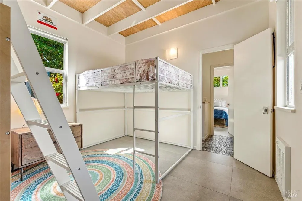 290 Seadrift Road Stinson Beach, CA 94970