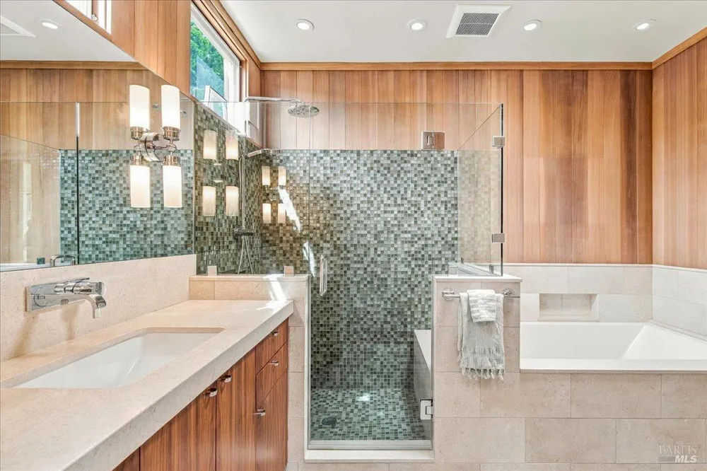 290 Seadrift Road Stinson Beach, CA 94970