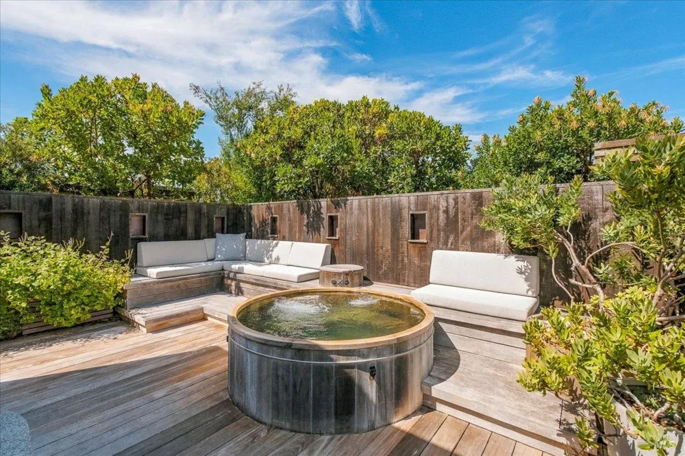 290 Seadrift Road Stinson Beach, CA 94970