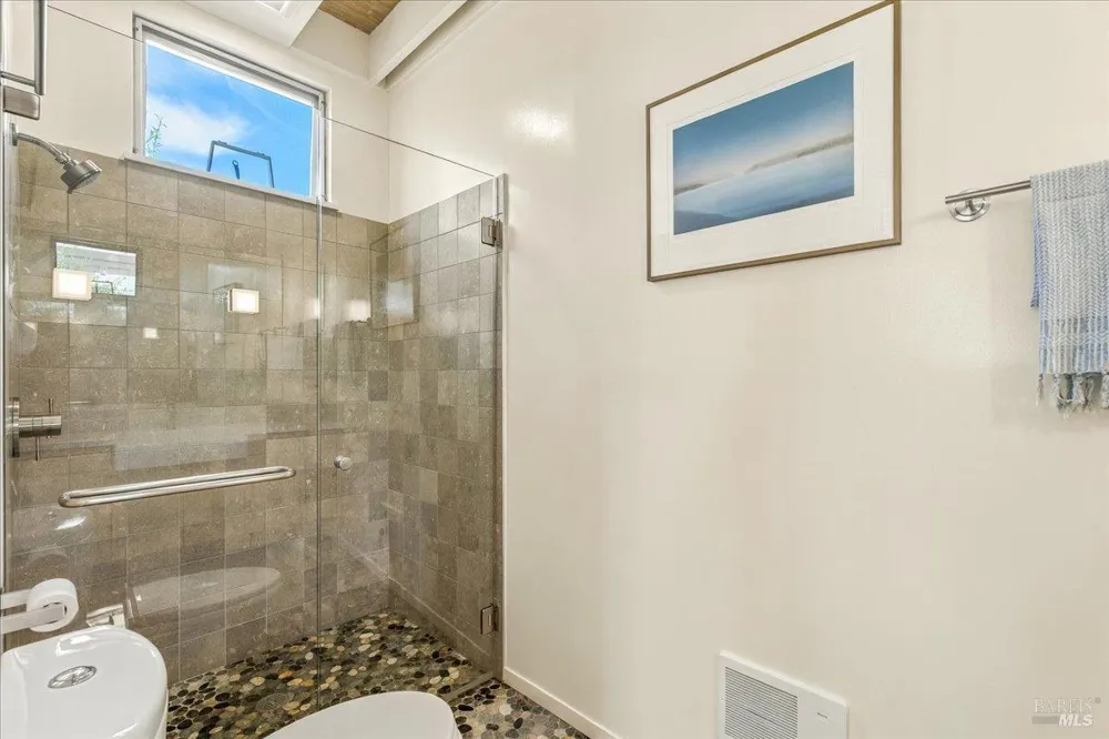290 Seadrift Road Stinson Beach, CA 94970