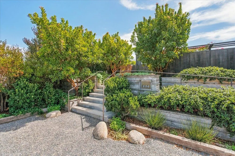 290 Seadrift Road Stinson Beach, CA 94970