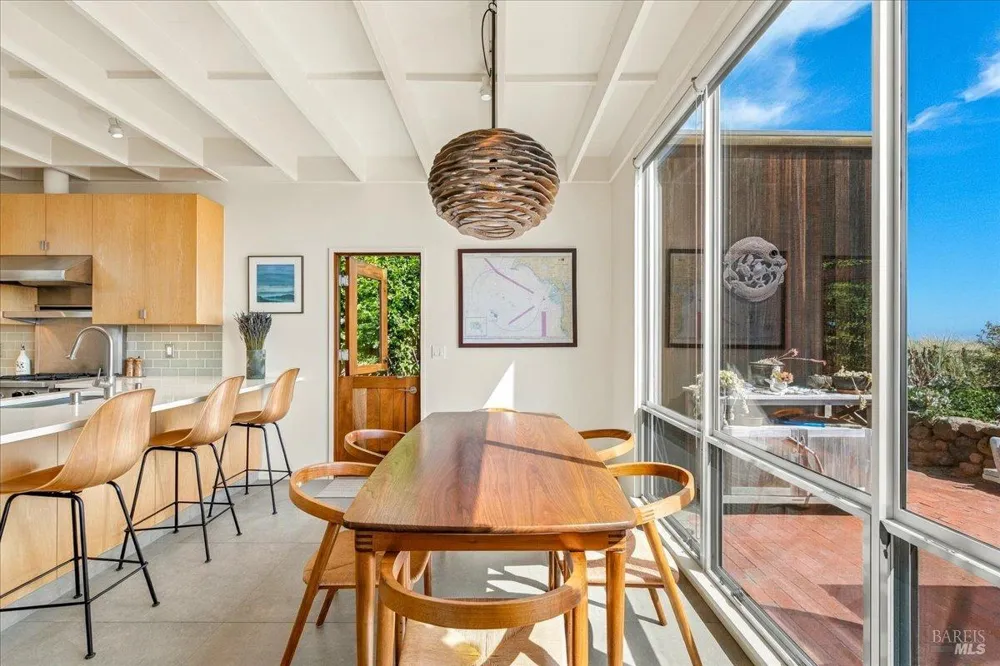 290 Seadrift Road Stinson Beach, CA 94970