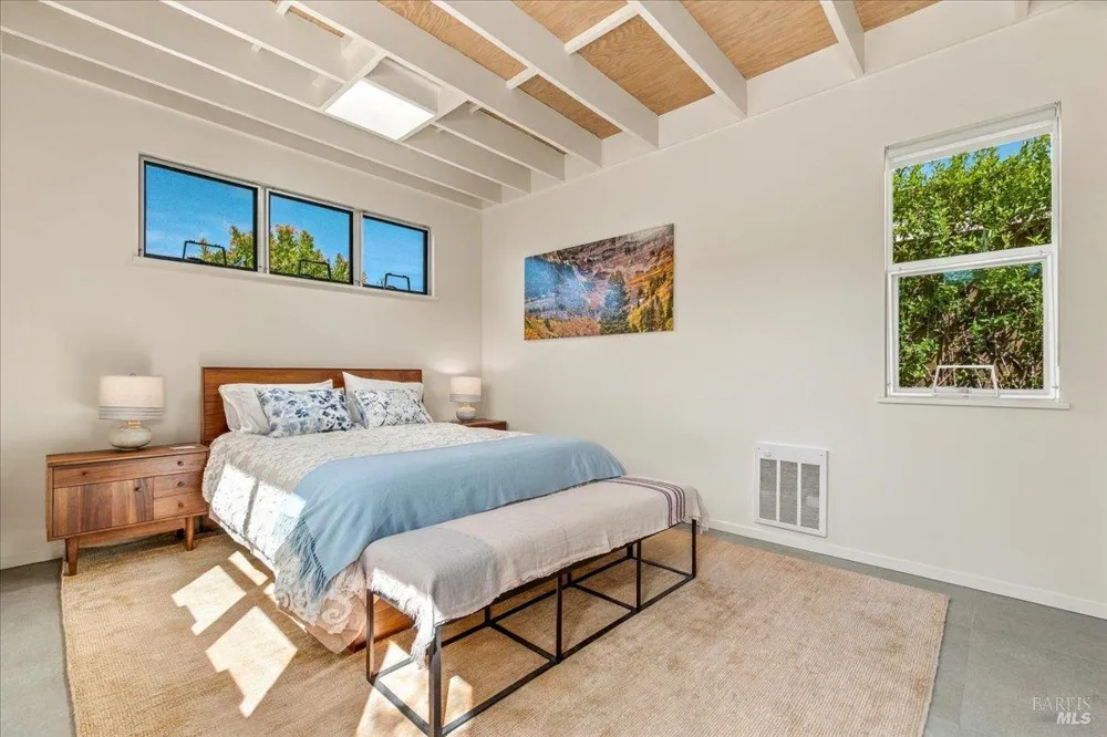 290 Seadrift Road Stinson Beach, CA 94970