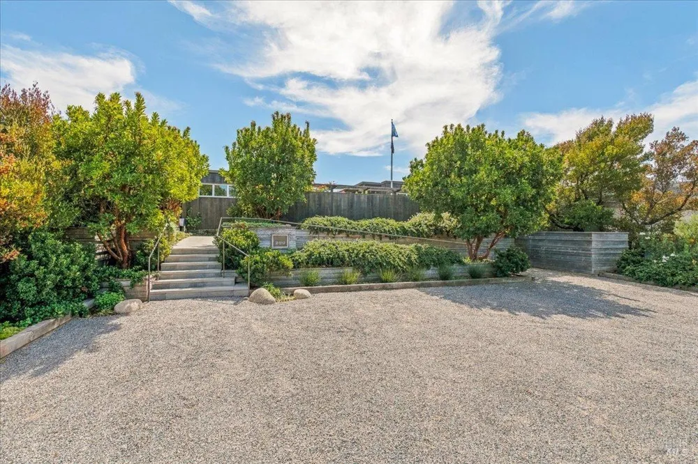 290 Seadrift Road Stinson Beach, CA 94970
