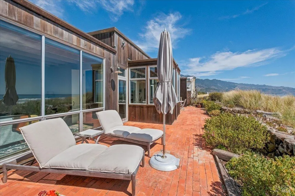 290 Seadrift Road Stinson Beach, CA 94970