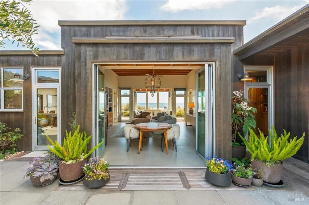 290 Seadrift Road Stinson Beach, CA 94970