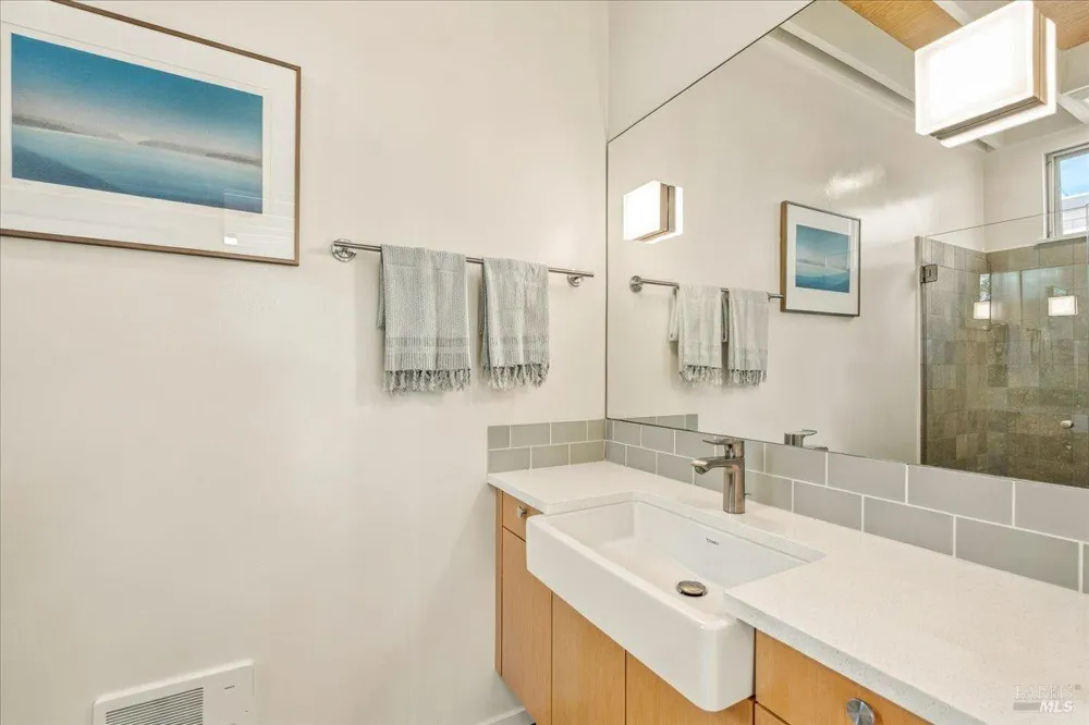 290 Seadrift Road Stinson Beach, CA 94970