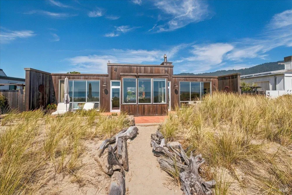 290 Seadrift Road Stinson Beach, CA 94970