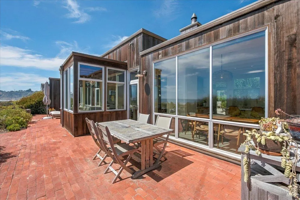 290 Seadrift Road Stinson Beach, CA 94970