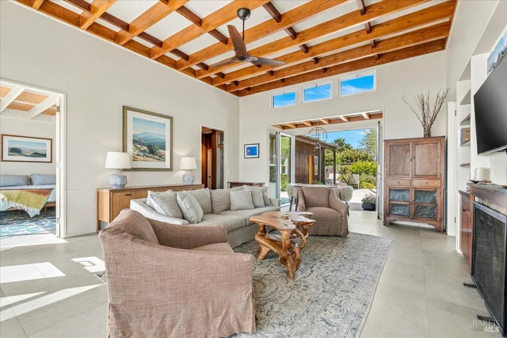 290 Seadrift Road Stinson Beach, CA 94970
