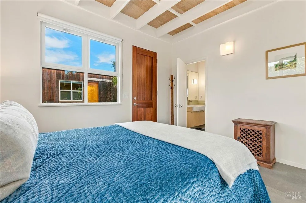 290 Seadrift Road Stinson Beach, CA 94970