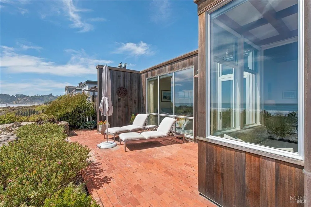 290 Seadrift Road Stinson Beach, CA 94970
