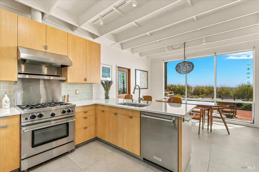 290 Seadrift Road Stinson Beach, CA 94970