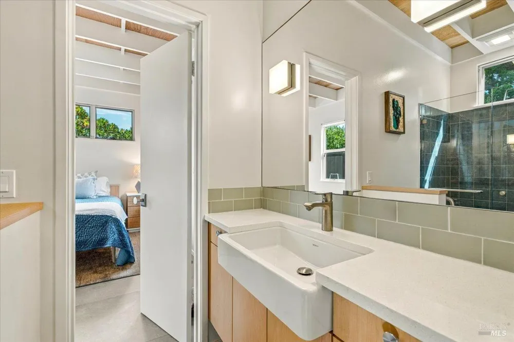 290 Seadrift Road Stinson Beach, CA 94970