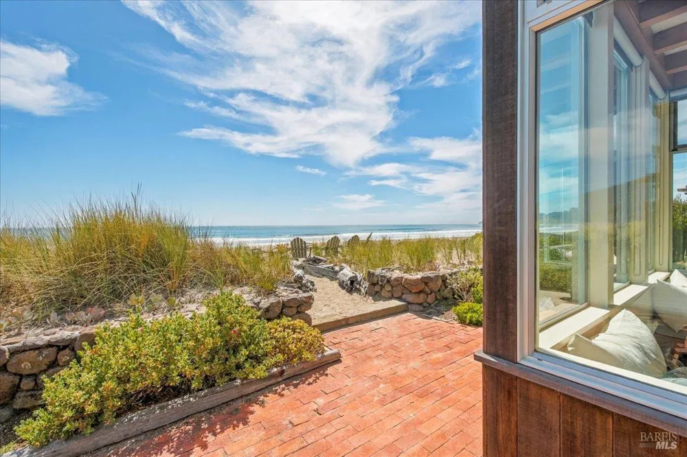 290 Seadrift Road Stinson Beach, CA 94970