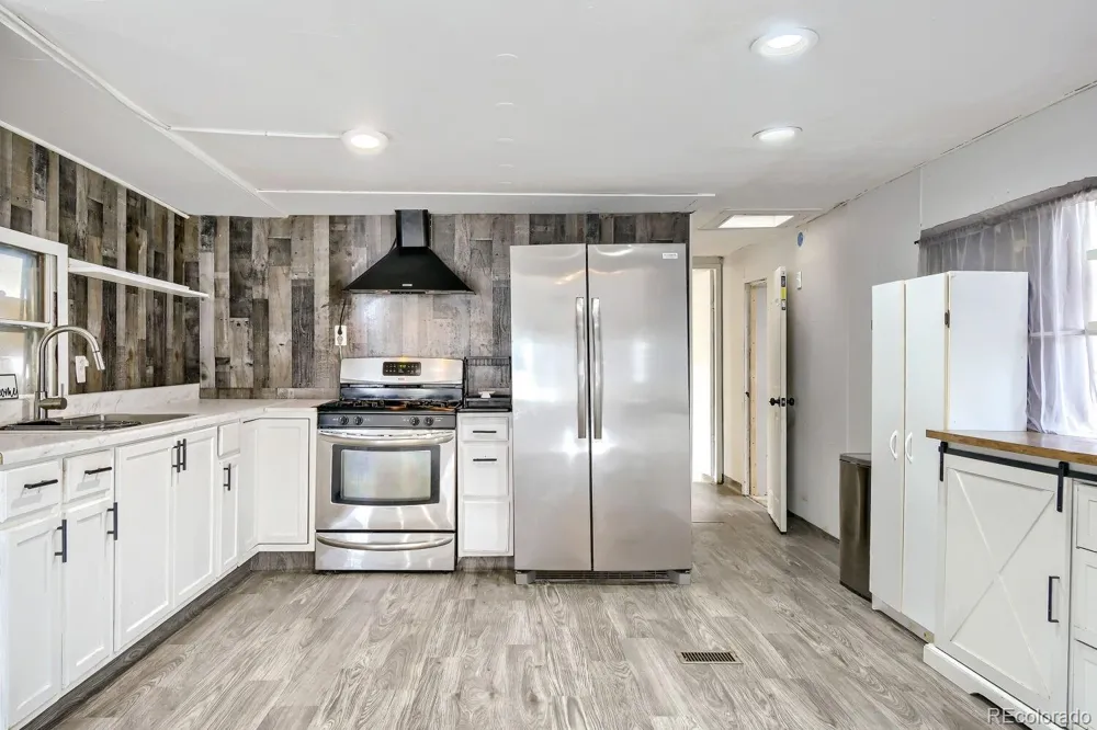 10201 Riverdale Road Thornton, CO 80229