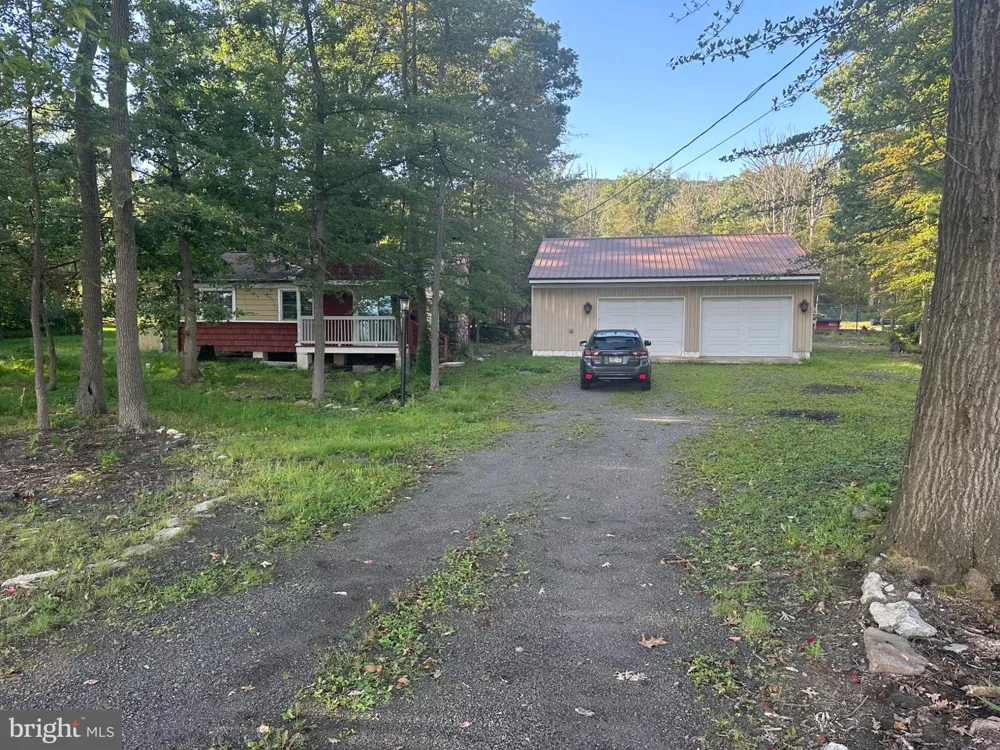 33 OLD BERWICK Drums, PA 18222